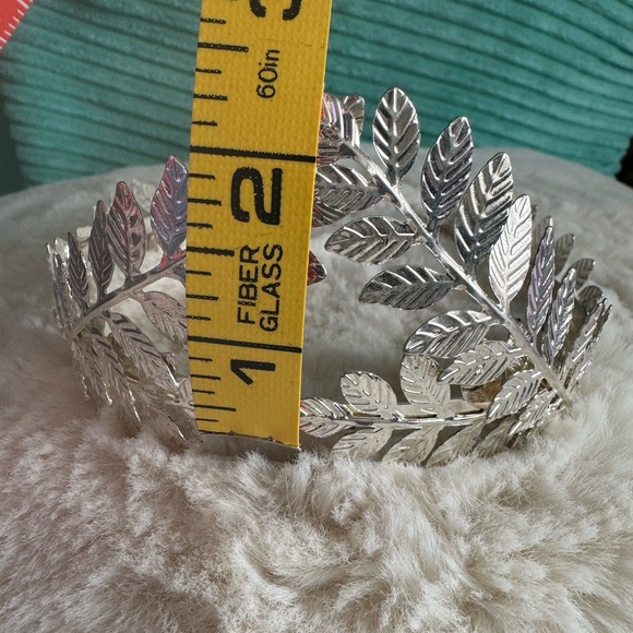 Tiara Headband silver leaf design - Picture 6 of 6